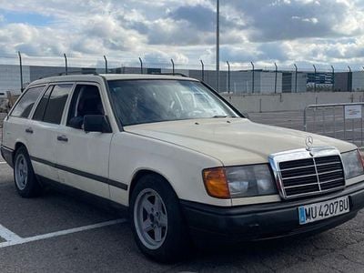 Gebraucht Mercedes 300 185 PS (136 kW) 1987 Beige Limousine