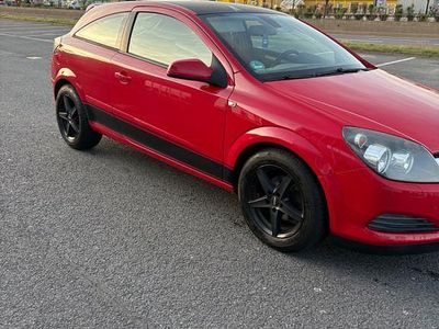 Usata Opel Astra GTC 90 CV (66 kW) 2008 Rosso