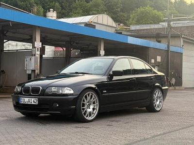 BMW 325