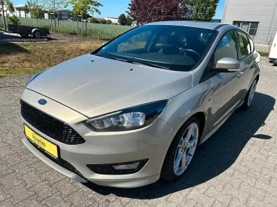 Gebraucht Ford Focus ST-Line 140 PS (102 kW) 2018 Gold Limousine