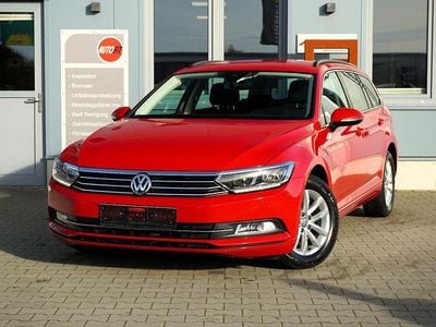 Gebraucht VW Passat Comfortline 120 PS (88 kW) 2018 Rot Kombi
