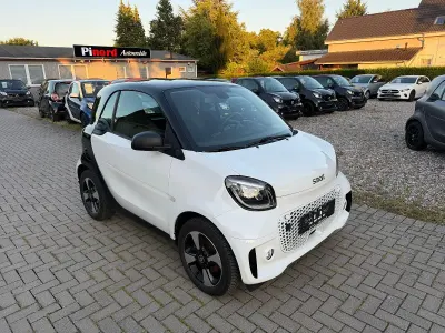 Gebraucht Smart ForTwo Coupé Exclusive 60 kW (82 PS) 2021 Weiß Kleinwagen