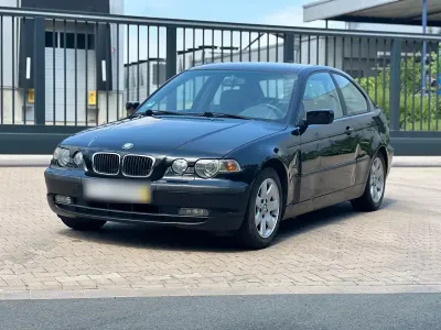 Gebraucht BMW 316 Compact 115 PS (84 kW) 2001 Schwarz Kleinwagen