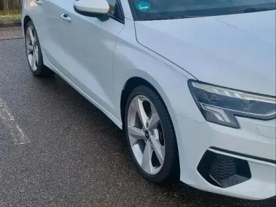 Gebraucht Audi A3 S-Line 150 PS (110 kW) 2022 Weiß Limousine