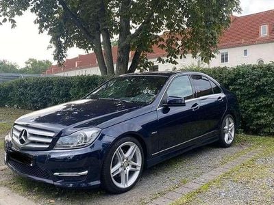Blau Gebraucht 2011 Mercedes C250 Limousine | 14.999 € (Teuer)