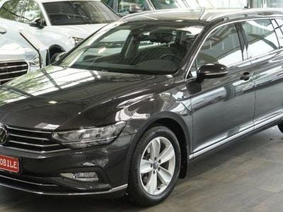 Grau Gebraucht 2024 VW Passat Elegance Kombi | 32.991 € (Superpreis)