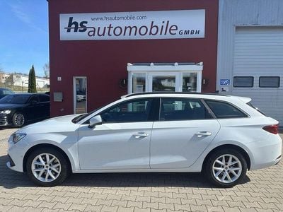 Second-hand Seat Leon Style 150 CP (110 kW) 2022 Alb Berlinǎ