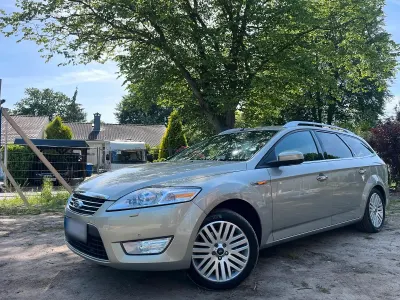 Gebraucht Ford Mondeo 240 PS (176 kW) 2010 Silber Kombi