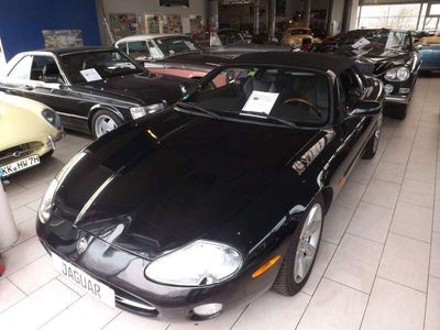 gebraucht Jaguar XK8 Cabriolet-der elegante schwarze Kater!