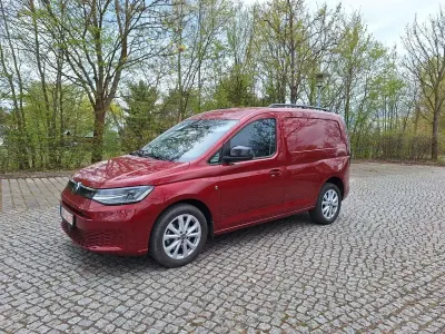 Gebraucht VW Caddy 122 PS (89 kW) 2022 Fortanarot Van / Kleinbus