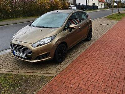 Gebraucht Ford Fiesta 82 PS (60 kW) 2013 Gold Kleinwagen