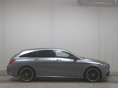 Grau Gebraucht 2019 Mercedes CLA200 Shooting Brake AMG line Kombi | 15.280 € (Fairer Preis)