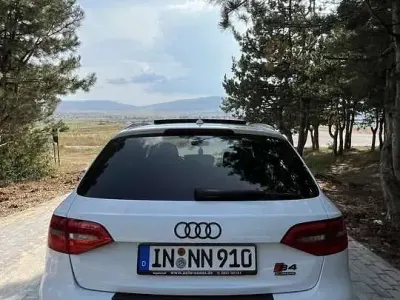 Gebraucht Audi A4 177 PS (130 kW) 2014 Kombi