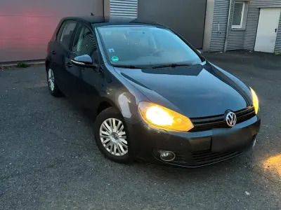Second-hand VW Golf VII 105 CP (77 kW) 2013 Negru Hatchback