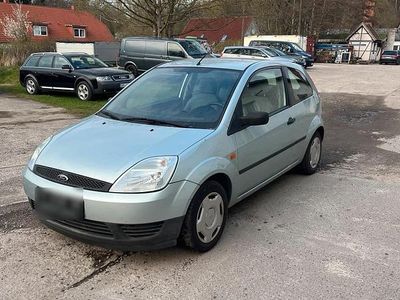 Gebraucht Ford Fiesta 75 PS (55 kW) 2003 Grau Kleinwagen
