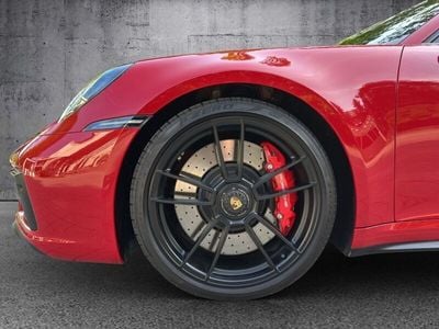 Porsche 911 Carrera 4 GTS