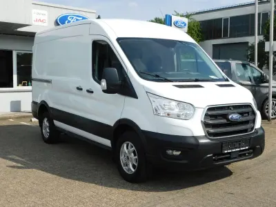 Gebraucht Ford Transit Trend 131 PS (96 kW) 2021 Weiß Van