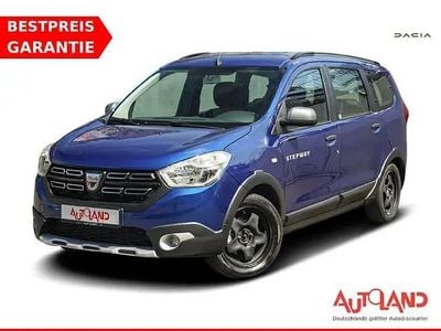 Second-hand Dacia Lodgy Stepway 116 CP (85 kW) 2022 Albastru Monovolum