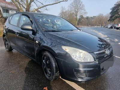 Schwarz Gebraucht 2008 Hyundai i30 Classic Kombi | 1.890 € (Etwas zu teuer)