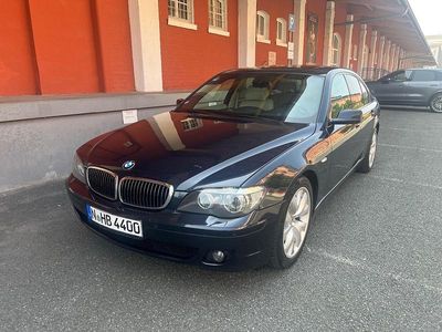 BMW 740