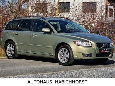 Gebraucht Volvo V50 Momentum 109 PS (80 kW) 2010 Grün Kombi