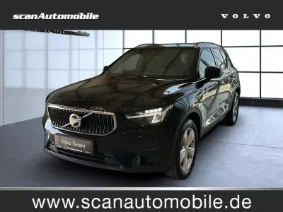 Gebraucht Volvo XC40 Core 163 PS (119 kW) 2023 Black solid (stone) / solid (schwarz) SUV