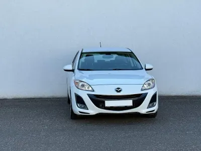 Gebraucht Mazda 3 90th Anniversary 105 PS (77 kW) 2010 Weiß Limousine