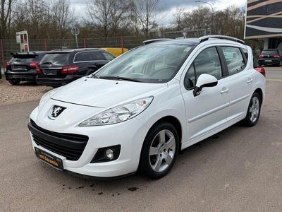 Gebraucht Peugeot 207 Tendance 92 PS (67 kW) 2012 Weiß Kombi