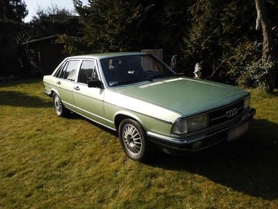 Begagnad Audi 100 70 HK (51 kW) 1979 Grön Sedan