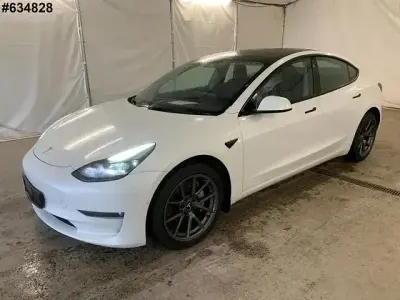 Gebraucht Tesla Model 3 Long Range AWD 366 kW (498 PS) 2022 Pearl white multicoat (metallic) Limousine