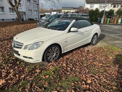 Gebraucht Mercedes E200 184 PS (135 kW) 2010 Weiß Cabrio
