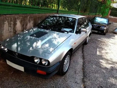 Gebraucht Alfa Romeo GTV 159 PS (116 kW) 1987 Grau Coupé