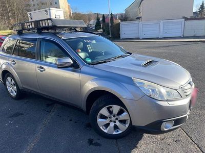 Begagnad Subaru Outback Active 150 HK (110 kW) 2012 Grå Kombi