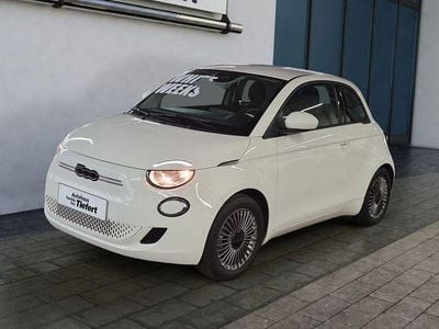 Begagnad Fiat 500e 86 kW (118 HK) 2023 Vit Halvkombi