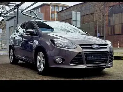 Gebraucht Ford Focus Champions Edition 116 PS (85 kW) 2012 Braun Kombi