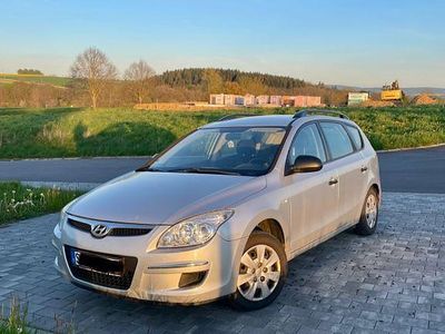Second-hand Hyundai i30 126 CP (92 kW) 2008 Argintiu Break