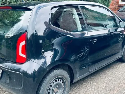 Usata VW up! move up! 75 CV (55 kW) 2015 Nero Utilitaria