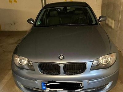 Usata BMW 116 122 CV (89 kW) 2009 Blu Utilitaria
