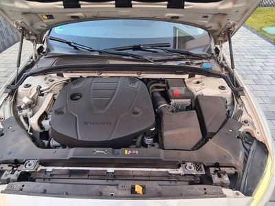 Gebraucht Volvo V60 Inscription 197 PS (144 kW) 2018 Grau Kombi