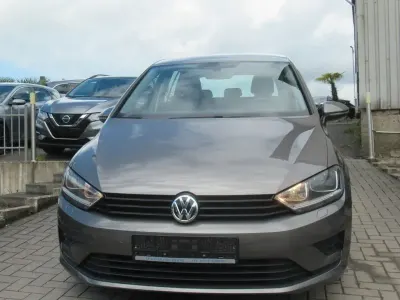 Second-hand VW Golf VII Trendline 110 CP (80 kW) 2016 Gri Berlinǎ
