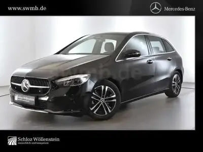 Używany Mercedes B200 Advanced Plus 150 KM (110 kW) 2026 Czarny Minivan