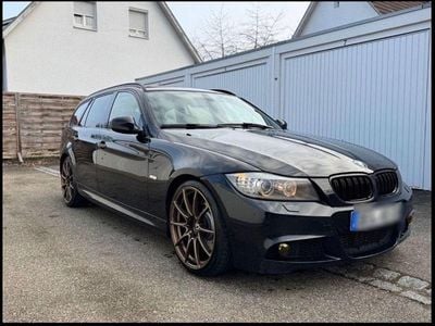 Gebraucht BMW 330 Performance 400 PS (294 kW) 2011 Schwarz Kombi