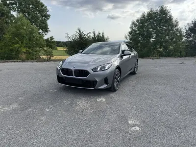 Neu BMW 216 Sport Line 122 PS (89 kW) 2026 Grau Coupé