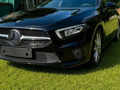 Gebraucht Mercedes A200 163 PS (119 kW) 2018 Schwarz Kleinwagen