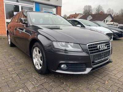 Grau Gebraucht 2011 Audi A4 Attraction Kombi | 6.450 € (Guter Preis)