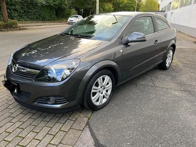 Opel Astra GTC