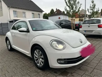 Gebraucht VW Beetle Design 105 PS (77 kW) 2012 Weiß Kleinwagen