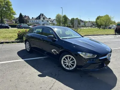 Gebraucht Mercedes CLA180 Shooting Brake 136 PS (100 kW) 2022 Schwarz Kombi