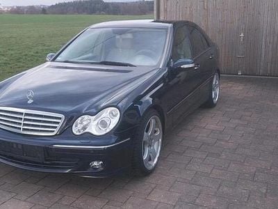Gebraucht Mercedes 280 231 PS (169 kW) 2025 Blau Limousine