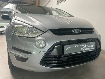 Gebraucht Ford S-MAX Business Edition 140 PS (102 kW) 2014 Silber Van / Kleinbus